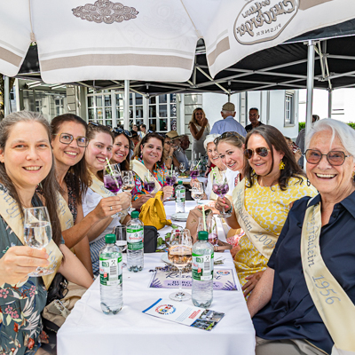 Hohe Burgfrauen auf dem Lavendelfest 2026